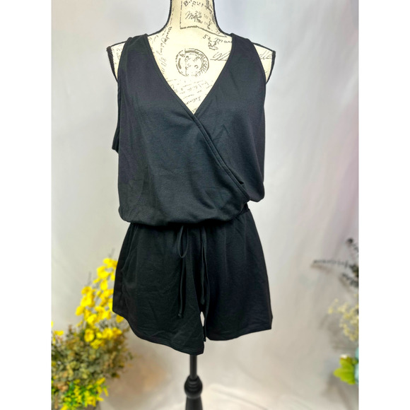 LBLC the Label Lauren Romper Drawstring Waist Pockets Black L - Picture 6 of 16